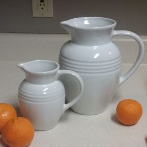 Le Creuset Stoneware Pitcher Set